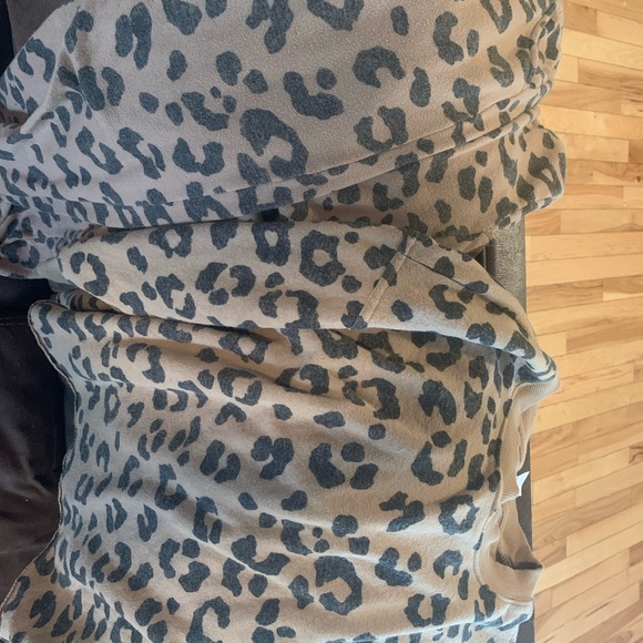 Leopard Set - Picture 2 of 2